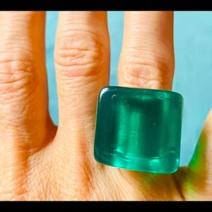 Lucite green ring. Size 5 & 3/4. square size 0.67"